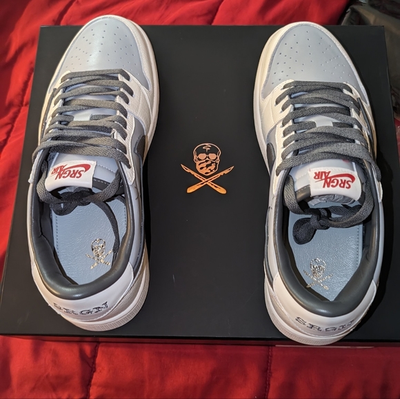 Custum Jordan 1 lows "PLAYSTATION" BY SHOE SURGEON - Picture 3 of 8